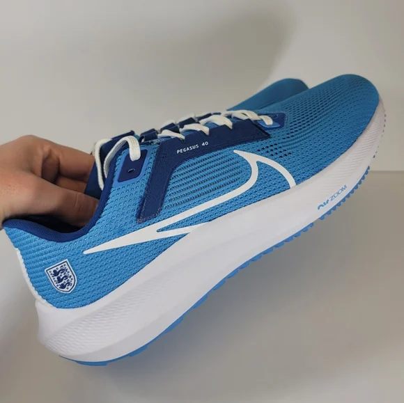 Nike Pegasus 40 England Blue Shoes 3 Lions Soccer FN0017-400 Men's Size 7-13